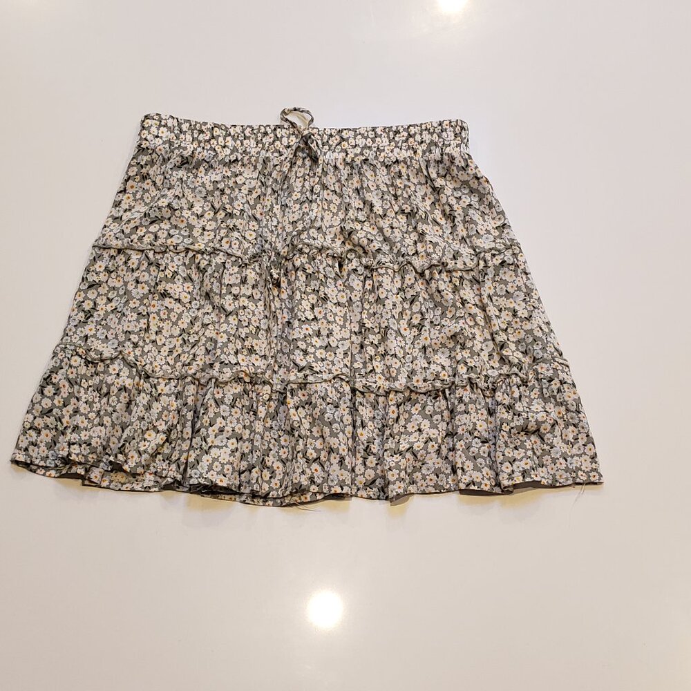 Floral Print Flouncy Ruffled Skirt - Picture 3 of 6